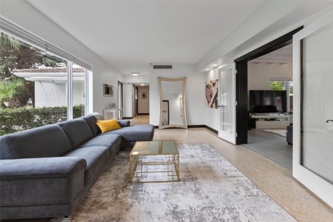 Купить виллу или дом в Эль Портал, Флорида 3 спальни, 139.35м2, № 1995724 - фото 19