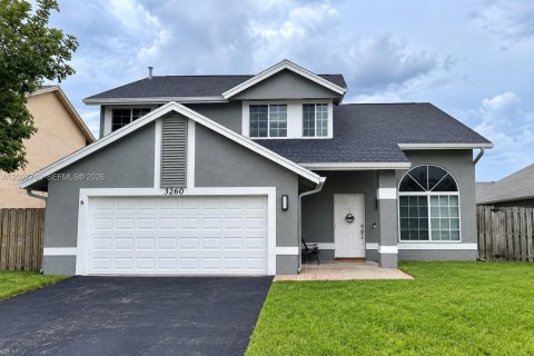 Villa ou maison à Sunrise, Floride 4 chambres, 173.36 m2 № 2394652