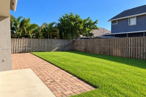Villa ou maison à vendre à Sunrise, Floride: 4 chambres, 173.36 m2 № 2394652 - photo 25