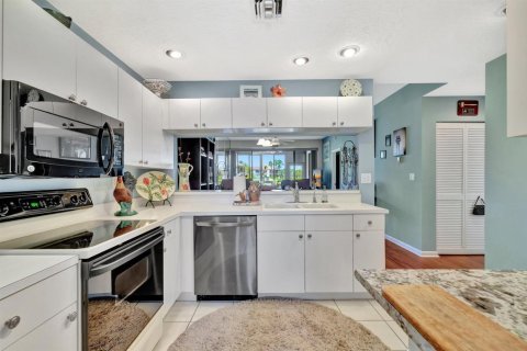 Copropriété à vendre à Stuart, Floride: 2 chambres, 105.44 m2 № 2147231 - photo 8
