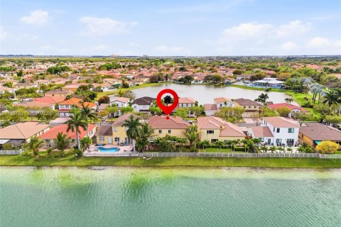 Купить виллу или дом в Хомстед, Флорида 6 спален, 299.33м2, № 2047686 - фото 6