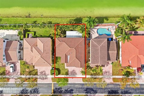 Купить виллу или дом в Хомстед, Флорида 6 спален, 299.33м2, № 2047686 - фото 10