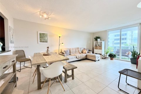 Copropriété à vendre à North Bay Village, Floride: 1 chambre, 70.61 m2 № 1968156 - photo 7