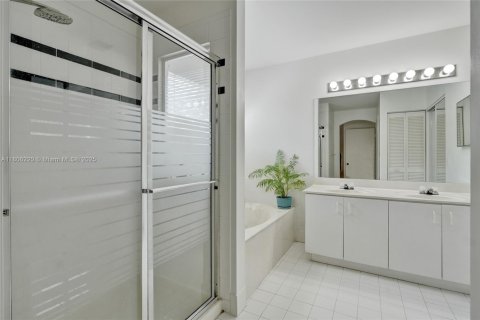 House in Cooper City, Florida 3 bedrooms, 148.83 sq.m. № 1739071 - photo 21