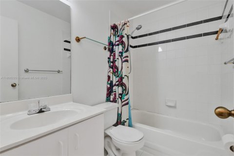 House in Cooper City, Florida 3 bedrooms, 148.83 sq.m. № 1739071 - photo 30