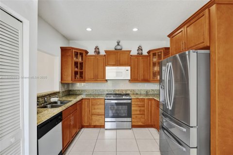 House in Cooper City, Florida 3 bedrooms, 148.83 sq.m. № 1739071 - photo 13