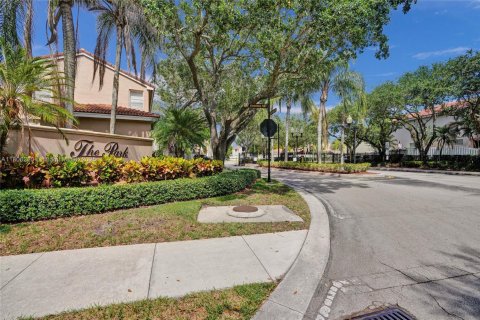 House in Cooper City, Florida 3 bedrooms, 148.83 sq.m. № 1739071 - photo 4