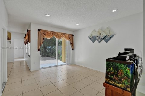 House in Cooper City, Florida 3 bedrooms, 148.83 sq.m. № 1739071 - photo 6