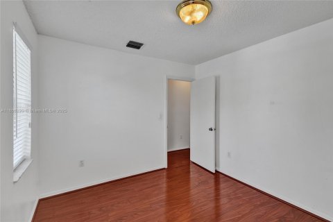 House in Cooper City, Florida 3 bedrooms, 148.83 sq.m. № 1739071 - photo 29