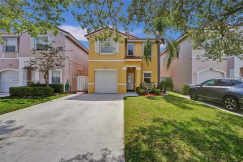 House in Cooper City, Florida 3 bedrooms, 148.83 sq.m. № 1739071 - photo 2