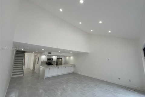 Townhouse in Miami, Florida 3 bedrooms, 147.9 sq.m. № 1825496 - photo 9