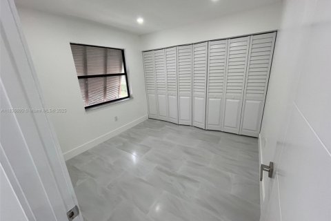 Townhouse in Miami, Florida 3 bedrooms, 147.9 sq.m. № 1825496 - photo 11