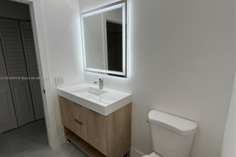 Townhouse in Miami, Florida 3 bedrooms, 147.9 sq.m. № 1825496 - photo 14