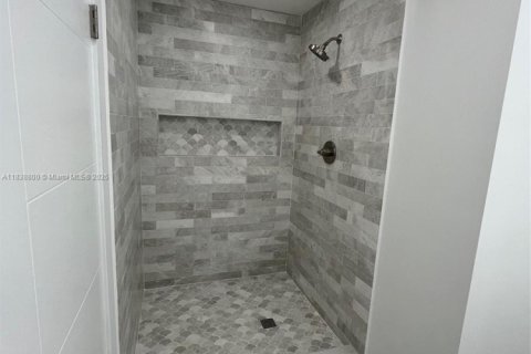 Townhouse in Miami, Florida 3 bedrooms, 147.9 sq.m. № 1825496 - photo 15