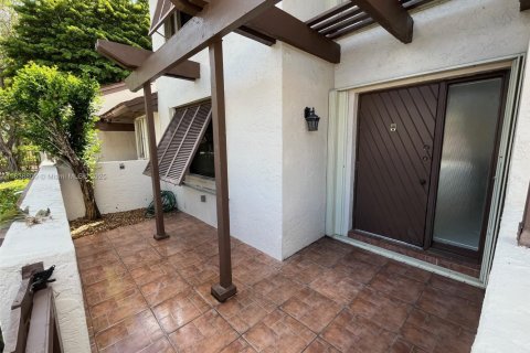 Townhouse in Miami, Florida 3 bedrooms, 147.9 sq.m. № 1825496 - photo 2