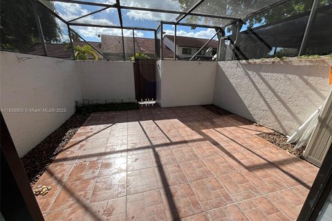 Townhouse in Miami, Florida 3 bedrooms, 147.9 sq.m. № 1825496 - photo 19