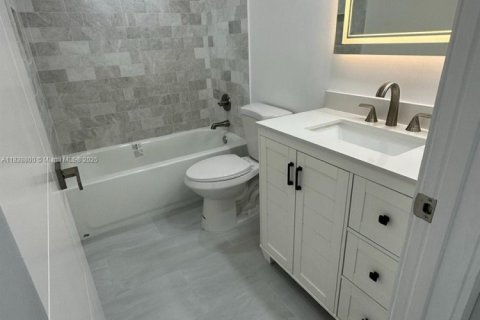 Townhouse in Miami, Florida 3 bedrooms, 147.9 sq.m. № 1825496 - photo 16