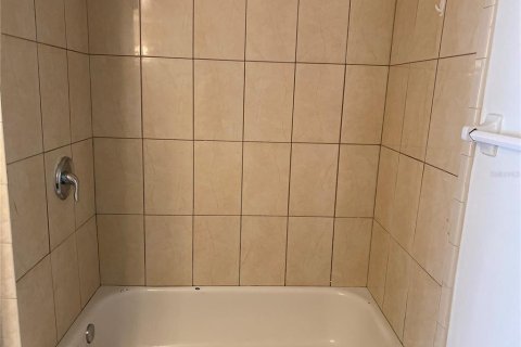 Copropriété à vendre à Orlando, Floride: 2 chambres, 87.7 m2 № 1716861 - photo 13