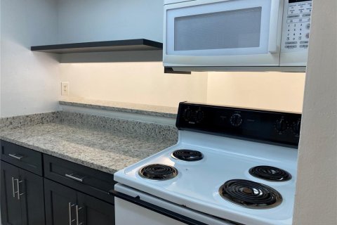 Copropriété à vendre à Orlando, Floride: 2 chambres, 87.7 m2 № 1716861 - photo 4