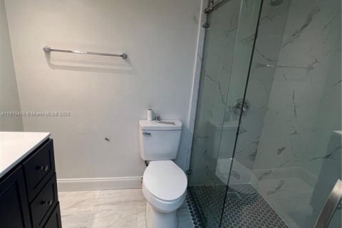 Condominio en alquiler en Hollywood, Florida, 2 dormitorios, 85.47 m2 № 1974573 - foto 23