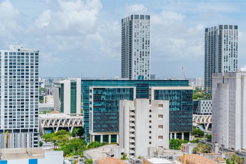 Condo in Miami, Florida  № 1738277 - photo 15