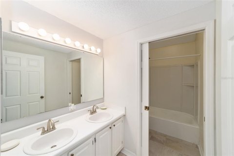 Copropriété à vendre à Gainesville, Floride: 3 chambres, 135.08 m2 № 1902219 - photo 22