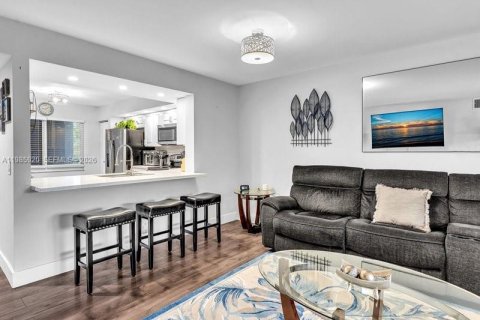 Condominio en alquiler en Pembroke Pines, Florida, 2 dormitorios, 110.74 m2 № 2063888 - foto 14