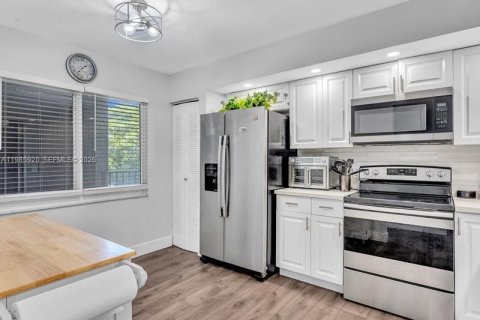 Condominio en alquiler en Pembroke Pines, Florida, 2 dormitorios, 110.74 m2 № 2063888 - foto 30