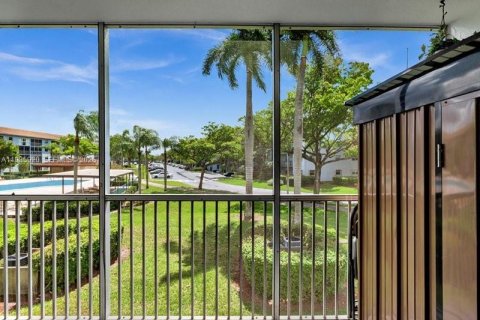 Condominio en alquiler en Pembroke Pines, Florida, 2 dormitorios, 110.74 m2 № 2063888 - foto 28