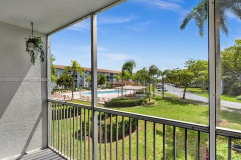 Condominio en alquiler en Pembroke Pines, Florida, 2 dormitorios, 110.74 m2 № 2063888 - foto 29