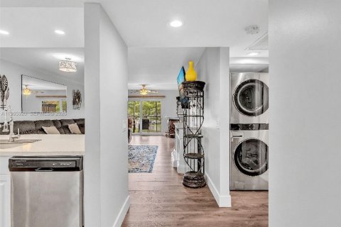Condominio en alquiler en Pembroke Pines, Florida, 2 dormitorios, 110.74 m2 № 2063888 - foto 2