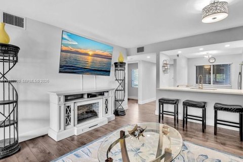 Condominio en alquiler en Pembroke Pines, Florida, 2 dormitorios, 110.74 m2 № 2063888 - foto 18