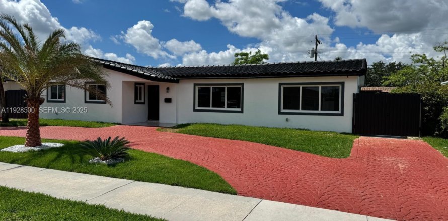 Коммерческая недвижимость в Майами, Флорида 1 спальня, 238.85м2 № 1988714