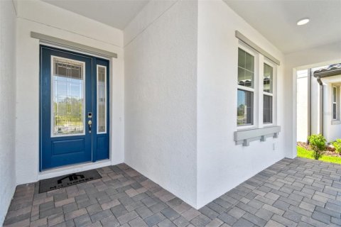 House in Zephyrhills, Florida 4 bedrooms, 307.13 sq.m. № 1559933 - photo 3