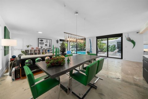 Купить виллу или дом в Ки-Бискейн, Флорида 5 спален, 457.45м2, № 1995261 - фото 16