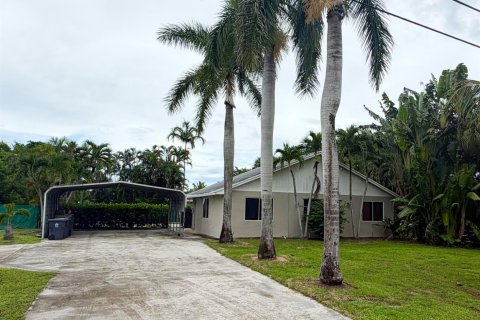 Villa ou maison à Lake Worth, Floride 4 chambres, 201.23 m2 № 2390065