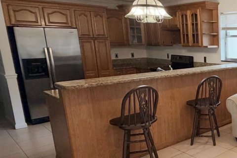 Villa ou maison à louer à Lake Worth, Floride: 4 chambres, 201.23 m2 № 2390065 - photo 5