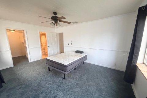 Villa ou maison à louer à Lake Worth, Floride: 4 chambres, 201.23 m2 № 2390065 - photo 12