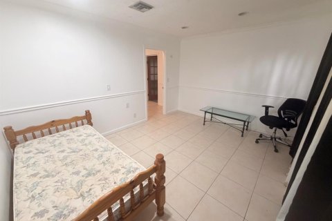 Villa ou maison à louer à Lake Worth, Floride: 4 chambres, 201.23 m2 № 2390065 - photo 20