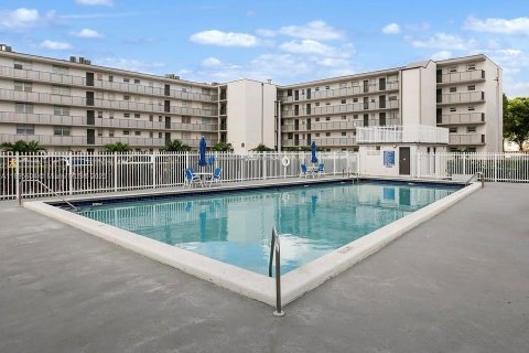 Condominio en venta en Miami, Florida, 1 dormitorio, 69.12 m2 № 2077006 - foto 12