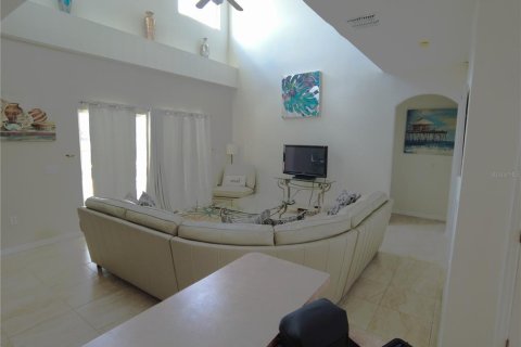 Casa en alquiler en Kissimmee, Florida, 5 dormitorios, 238.94 m2 № 1801657 - foto 7