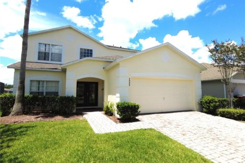 Casa en alquiler en Kissimmee, Florida, 5 dormitorios, 238.94 m2 № 1801657 - foto 1