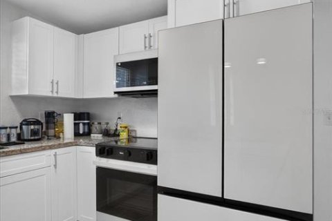 Casa en venta en Tampa, Florida, 4 dormitorios, 127.65 m2 № 2344841 - foto 19