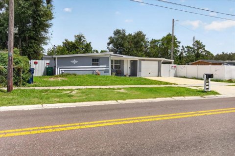 Casa en venta en Tampa, Florida, 4 dormitorios, 127.65 m2 № 2344841 - foto 3