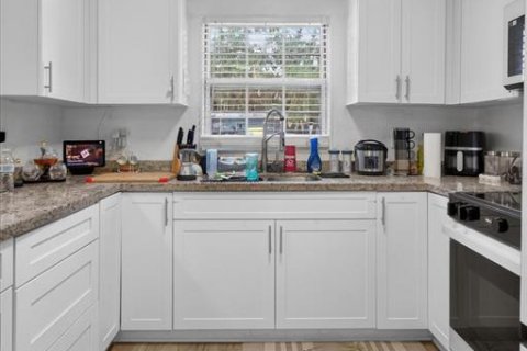Casa en venta en Tampa, Florida, 4 dormitorios, 127.65 m2 № 2344841 - foto 18
