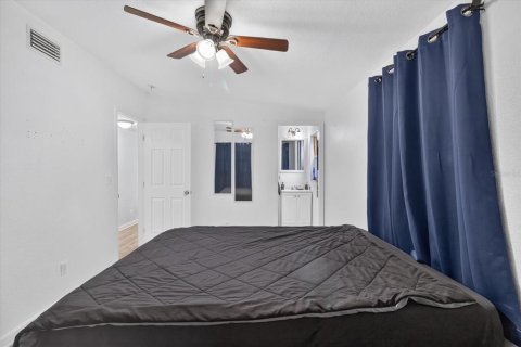 Casa en venta en Tampa, Florida, 4 dormitorios, 127.65 m2 № 2344841 - foto 29