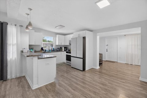 Casa en venta en Tampa, Florida, 4 dormitorios, 127.65 m2 № 2344841 - foto 14