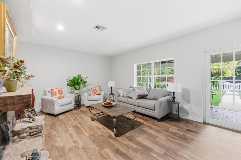 House in Fort Lauderdale, Florida 6 bedrooms, 483.09 sq.m. № 2094044 - photo 14
