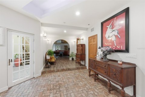 House in Fort Lauderdale, Florida 6 bedrooms, 483.09 sq.m. № 2094044 - photo 9