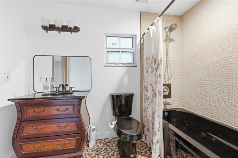 House in Fort Lauderdale, Florida 6 bedrooms, 483.09 sq.m. № 2094044 - photo 24
